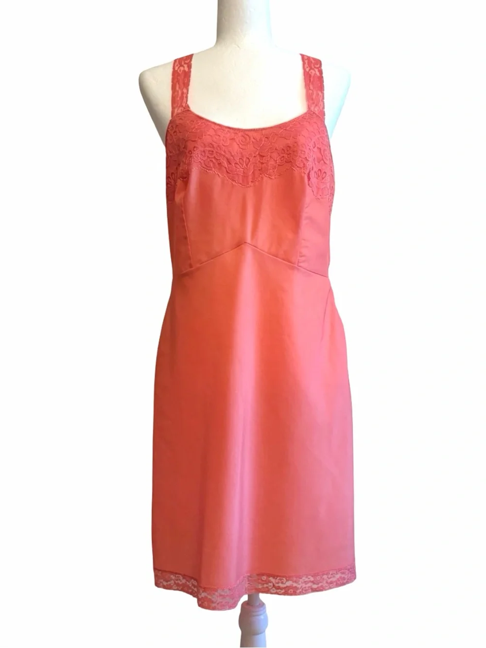Vintage | Coral Pink Lace Trimmed Pin Up Slip - Picture 6 of 13